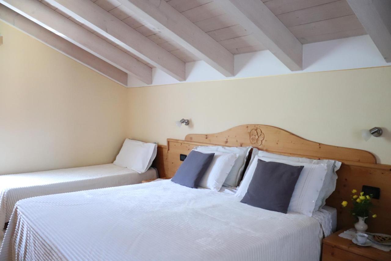 Agriturismo La Canonica Brez ภายนอก รูปภาพ