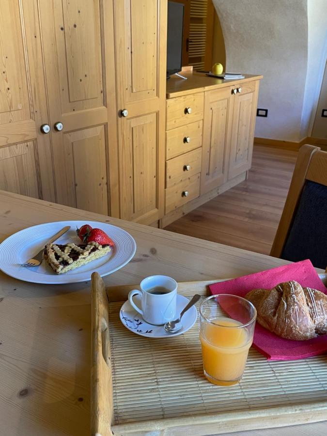 Agriturismo La Canonica Brez ภายนอก รูปภาพ