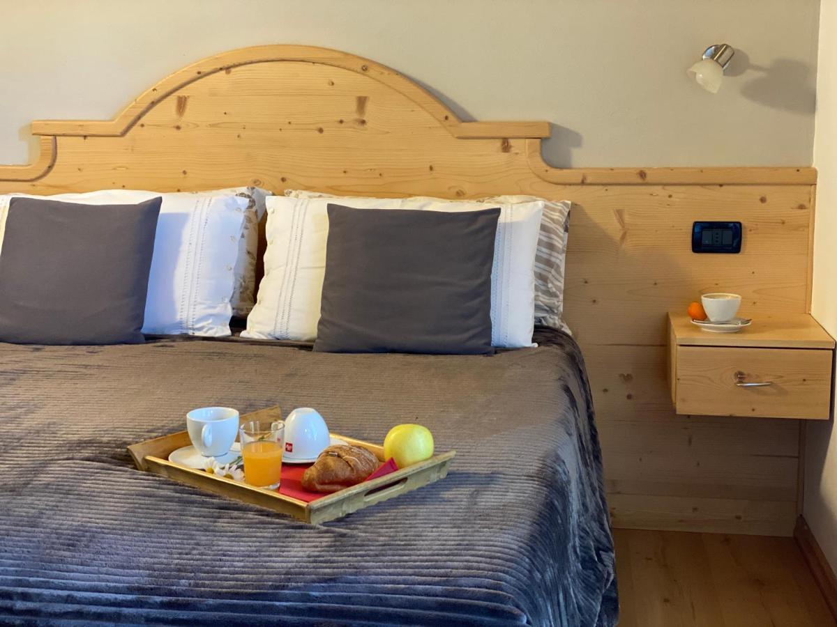 Agriturismo La Canonica Brez ภายนอก รูปภาพ