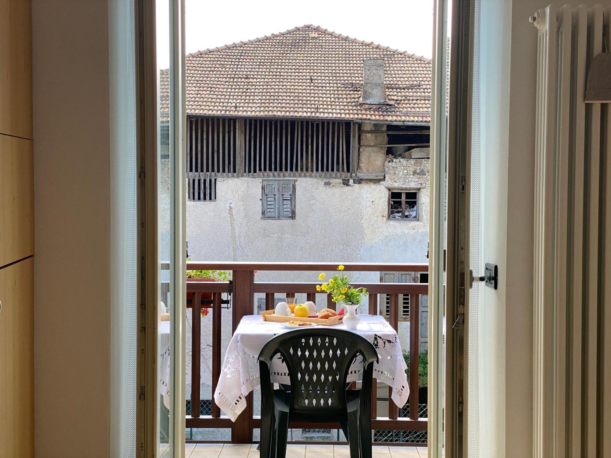 Agriturismo La Canonica Brez ภายนอก รูปภาพ